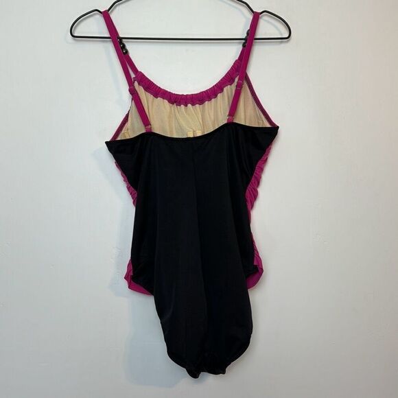 Magicsuit Lisa One Piece Swimsuit 10 - Picture 4 of 7